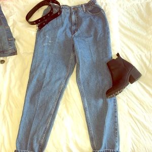 Vintage, highwaisted, LL Bean size 8 "mom" jeans!